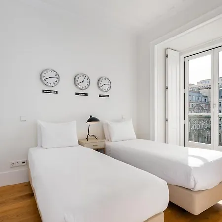 Whome Restauradores Deluxe W/ Elevator & Ac Perfect For Families & Friends Lisbon Exterior photo